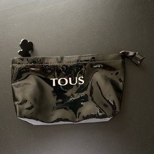 Cosmetic bag